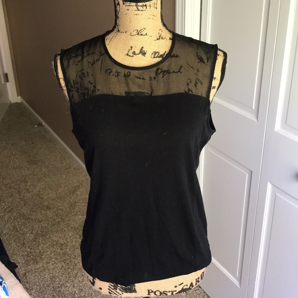 Sleeveless Club Monaco top!!